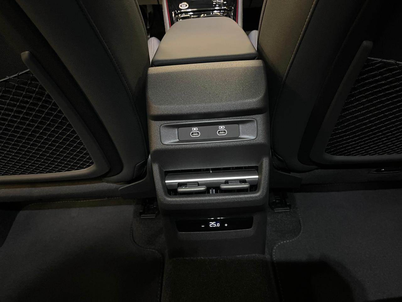 New Audi Q3 2.0TDI 150cvSline Tech plus