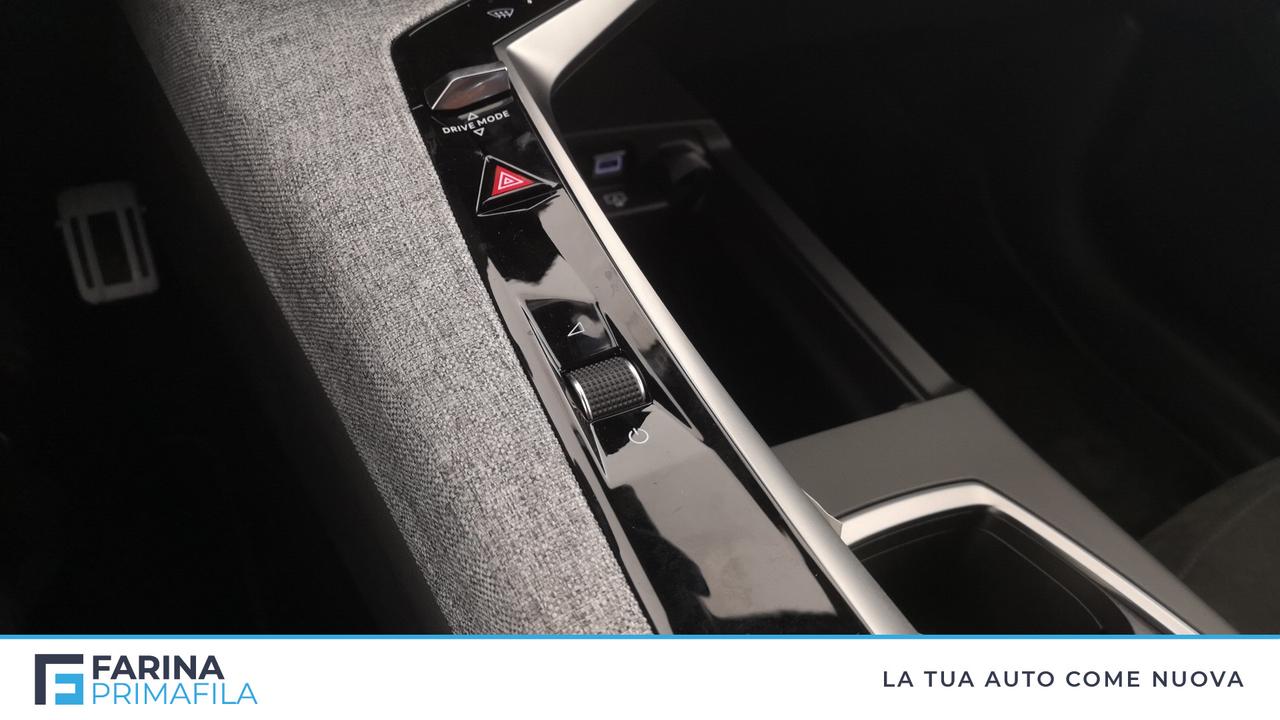 PEUGEOT Nuovo 5008 Hybrid 136 e-DCS6 GT