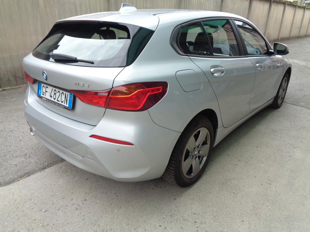 Bmw 116 116d 5p. Business Advantage
