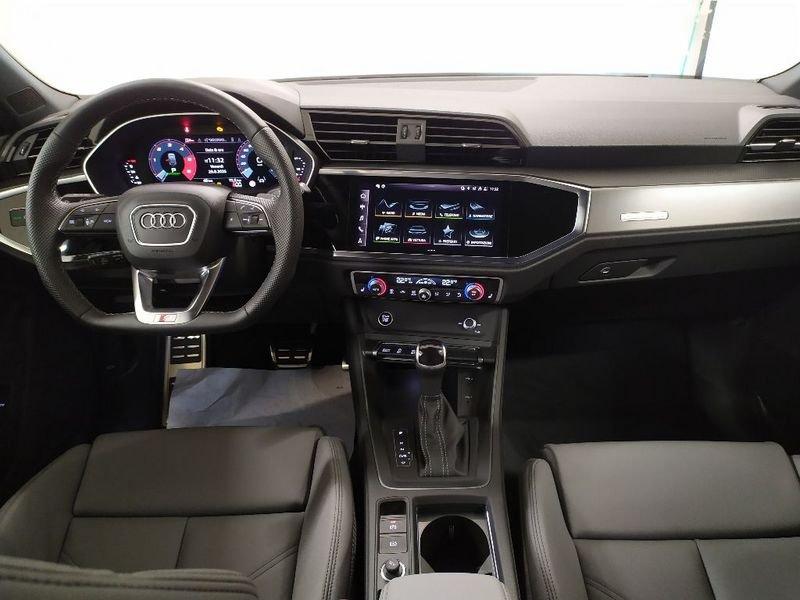 Audi Q3 Sportback 40 2.0 tdi Identity Black quattro 193cv s-tronic
