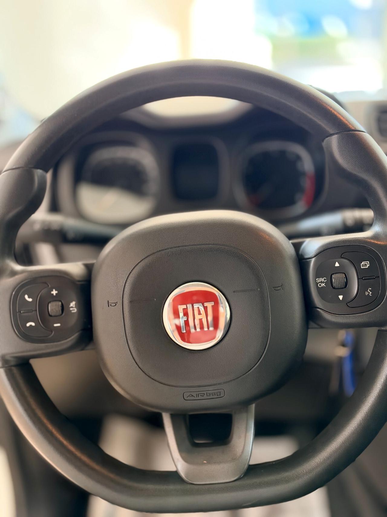 Fiat Panda 1.0 hybrid Easy Connect s adatta per NEO PATENTATI,BLUETOOTH,COMANDI AL VOLANTE,USB,SENSORI DI PARCH