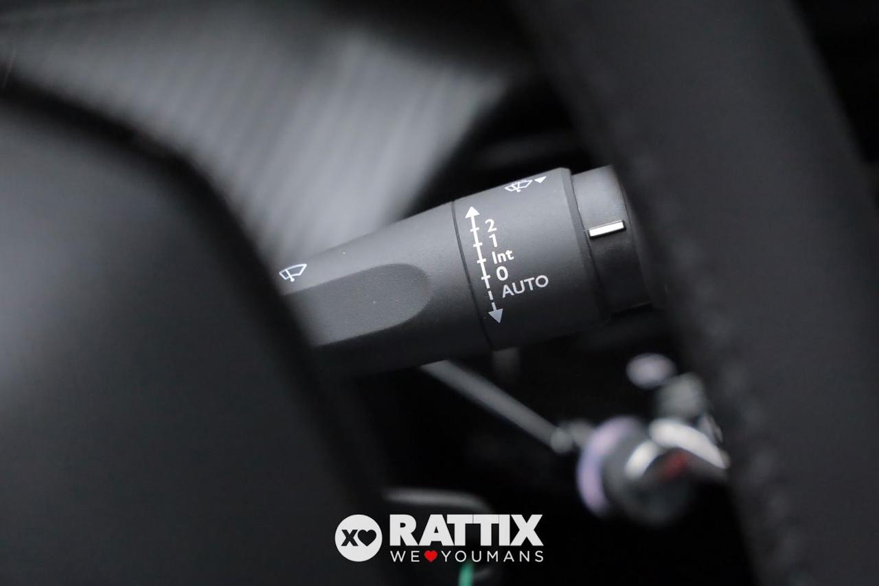 Peugeot 2008 1.2 Puretech 100CV Allure