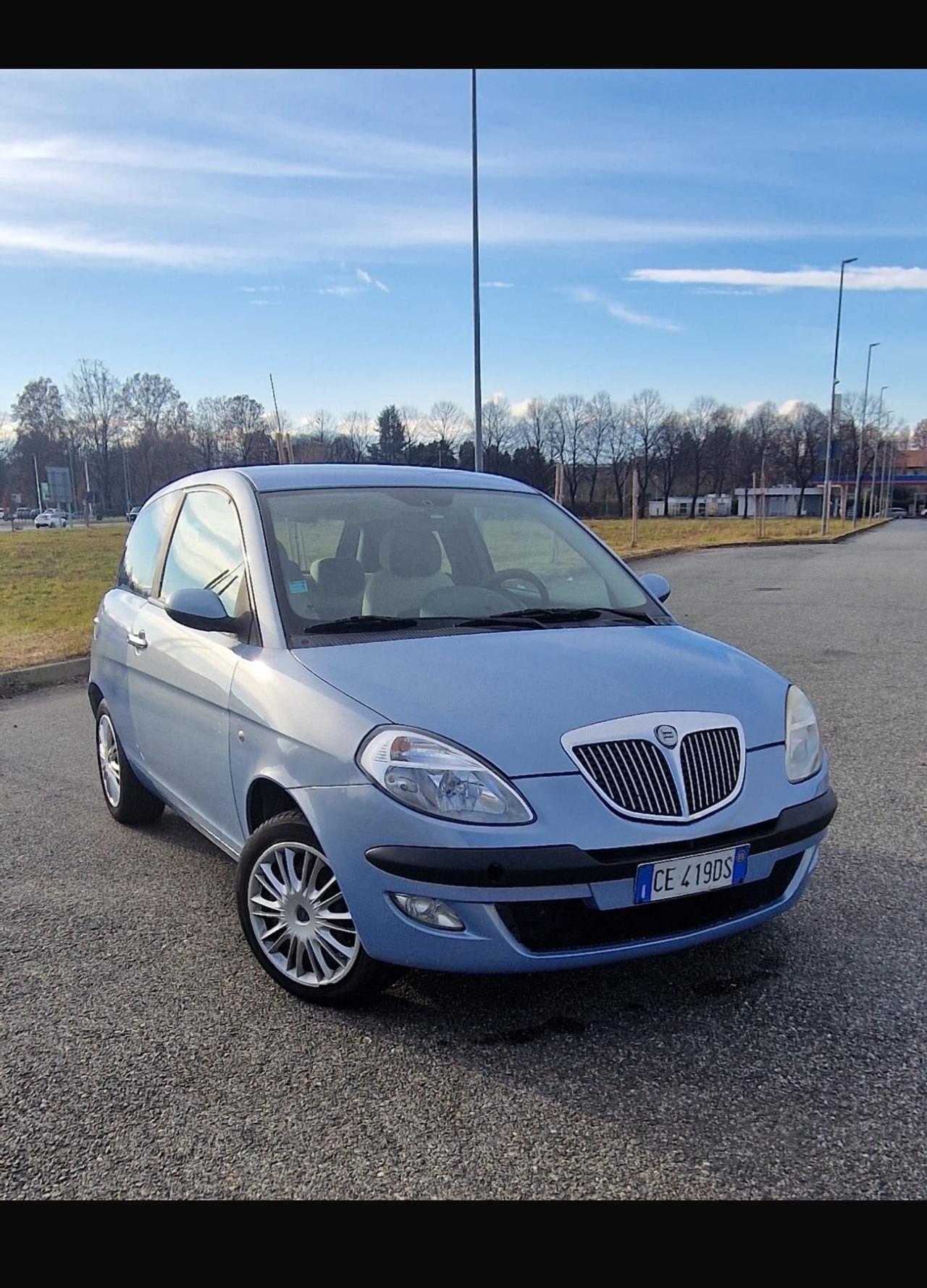 Lancia Ypsilon 1.4cc (SU APPUNTAMENTO)