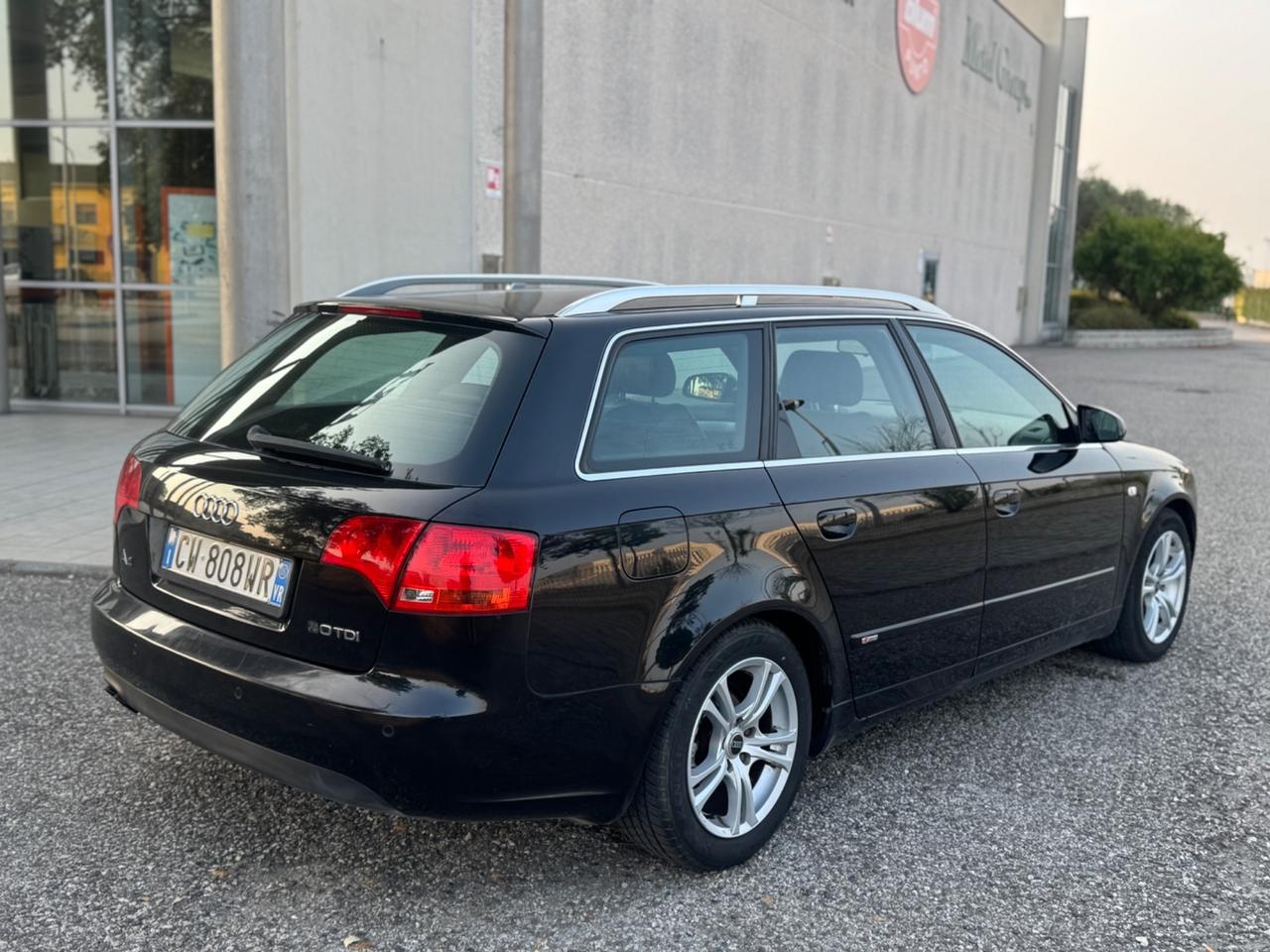 Audi A4 2.0 16V TDI Avant S-Line