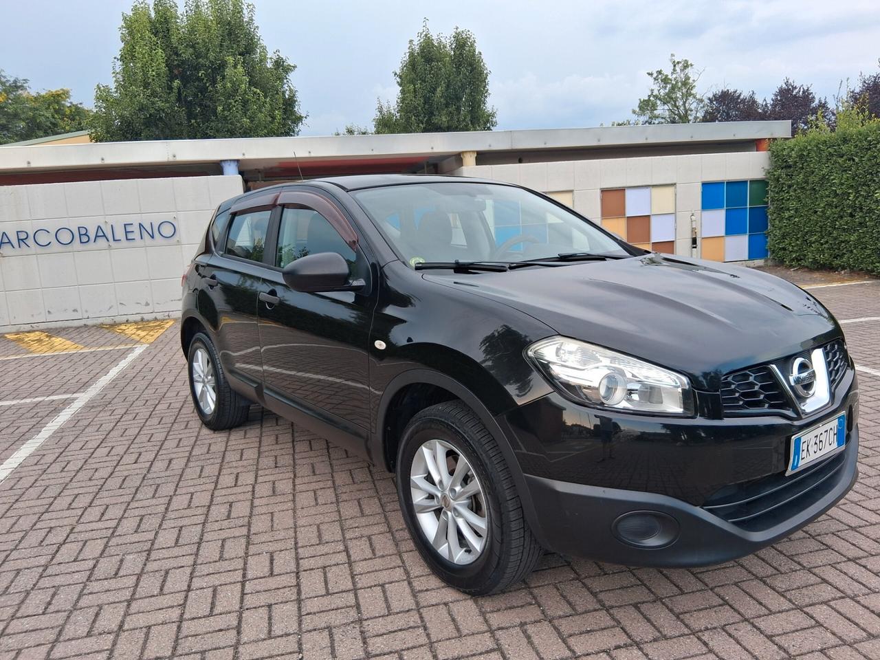 Nissan Qashqai 1.5 dCi DPF Tekna..KM 163 000..NEOPATENTATI. CELL 320 147 1147 WUATSAPP..3276540940