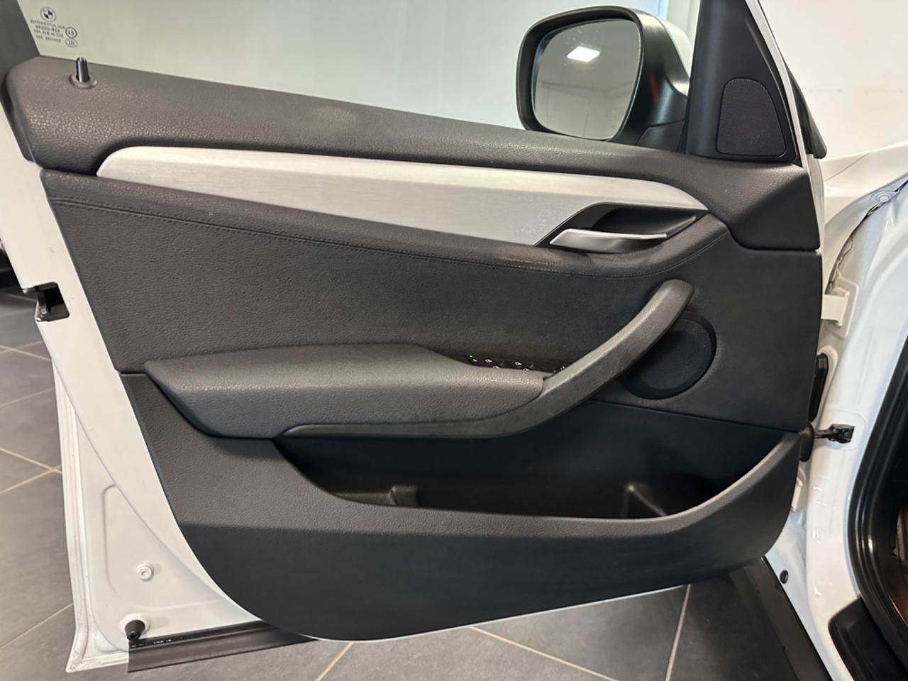 BMW X1 SDRIVE 143CV TETTO PELLE AUTOMATICA FULL
