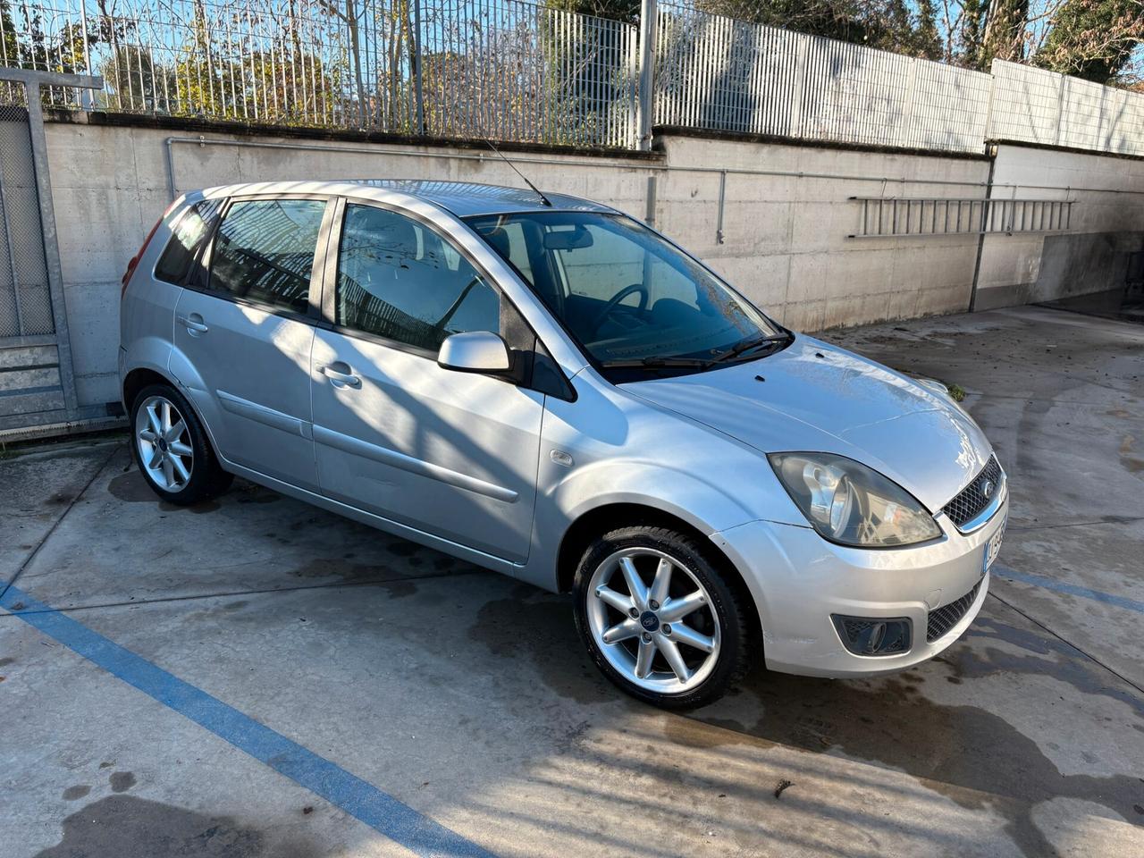 FORD Fiesta 4S 1.4TDCi Ghia 50Kw 5P - 2007