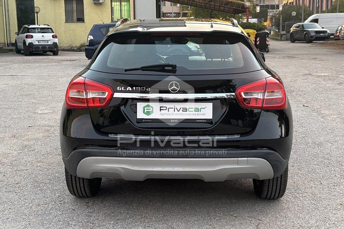 MERCEDES GLA 180 d Business