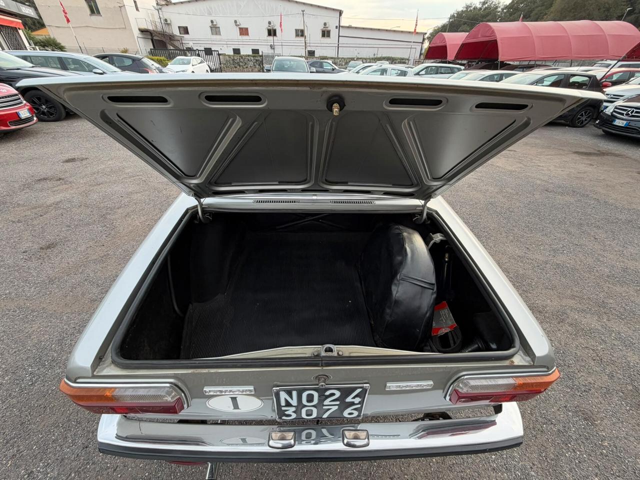 Lancia 820 2000