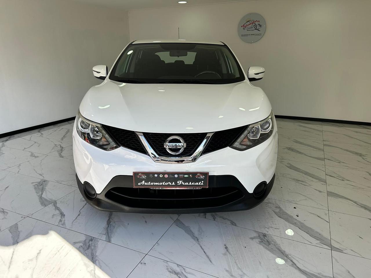 Nissan Qashqai 1.5 dCi --GARANTITO-2015