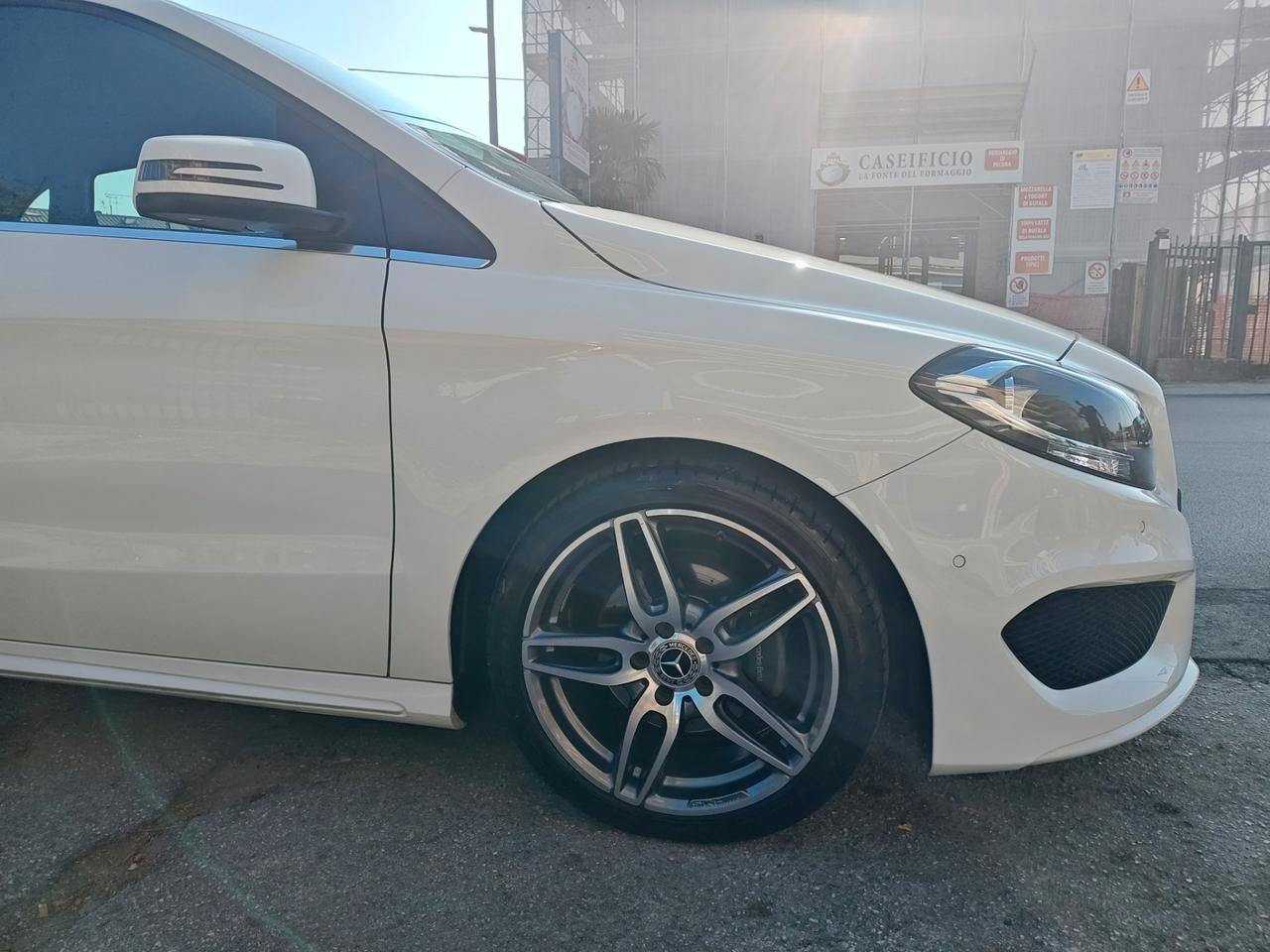 MERCEDES CLASSE B 200D 2.0 136CV AUTOM.PREM. AMG