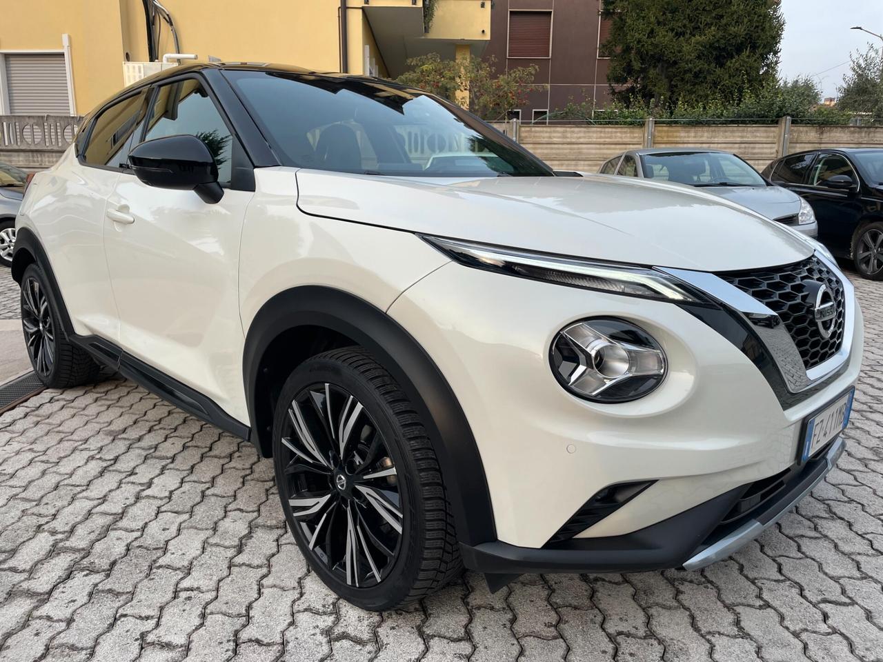 Nissan Juke 1.0 dig-t Premiere Edition dct + SUPER FULL!