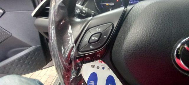 TOYOTA C-HR 1.8 Hybrid E-CVT Business