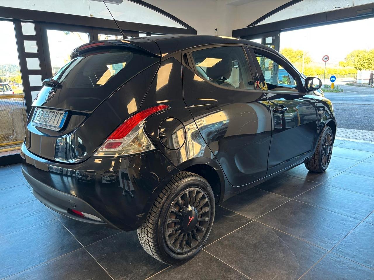 LANCIA YPSILON ANNO 2014 BZ GPL ADATTA NEOPATENTATI KM 182 MILA