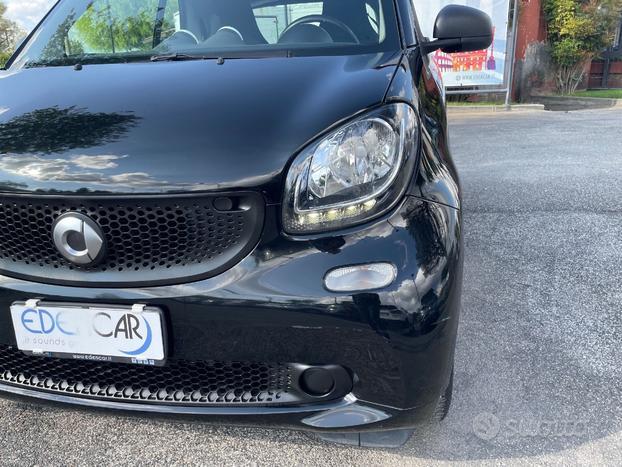 Smart fortwo coupe 1.0 Youngster 71cv twinamic