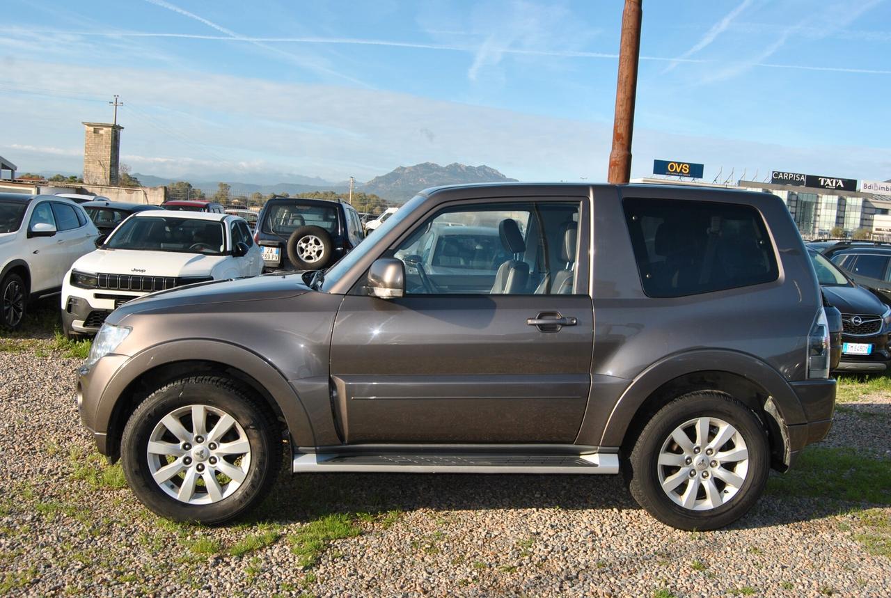 Mitsubishi Pajero 3.2 DI-D 16V 3p. Intense