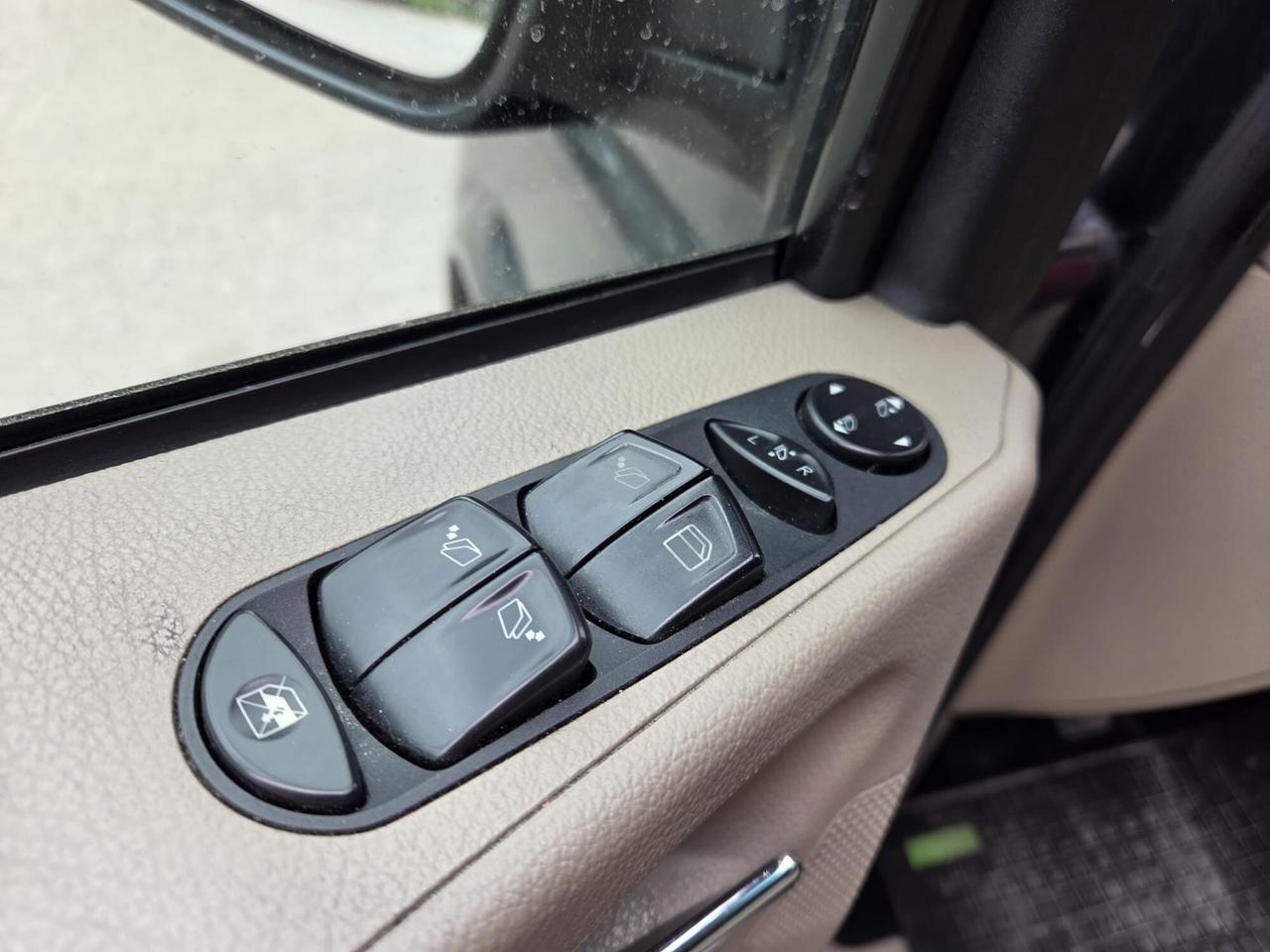 MERCEDES VIANO 2.2 CDI AMBIENTE L 8 POSTI