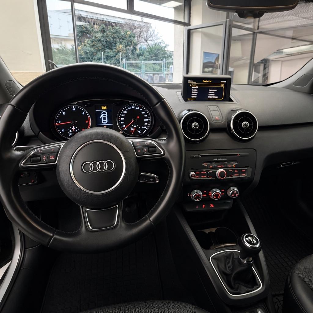 Audi A1 1.6 TDI S line edition plus