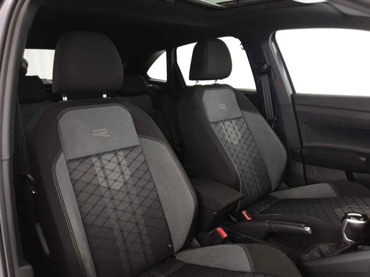 Volkswagen Taigo 1.5 tsi r-line 150cv dsg
