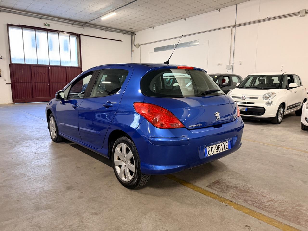 Peugeot 308 1.4 VTi 98CV 5p. Premium