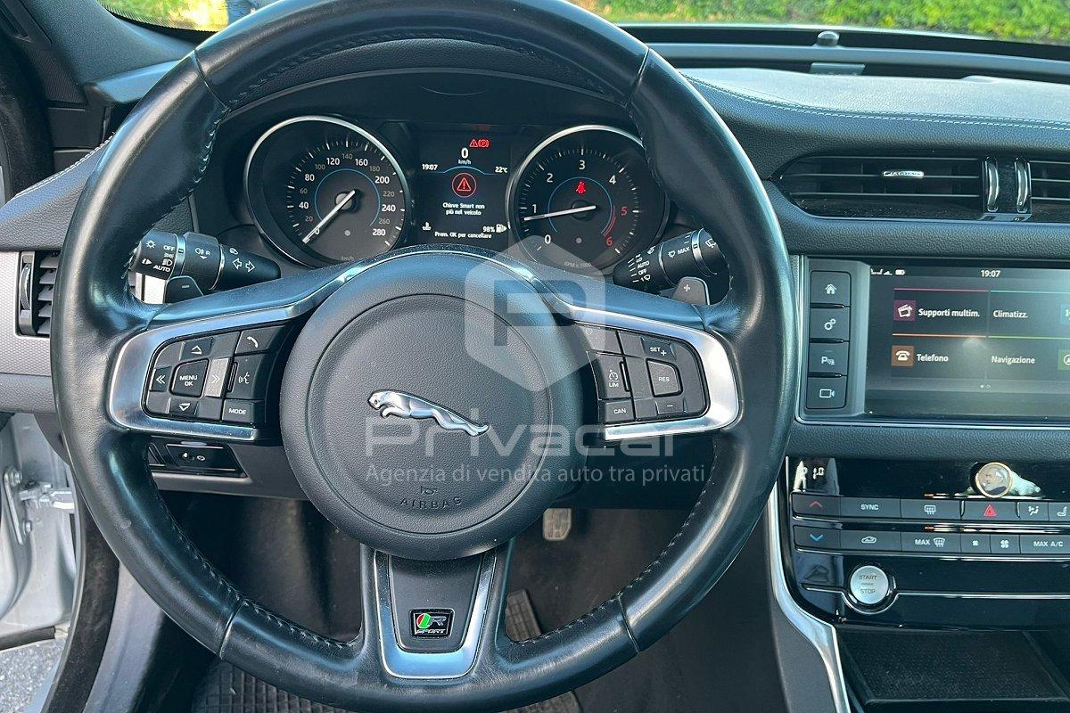 JAGUAR XF 2.0 D 180 CV aut. R-Sport