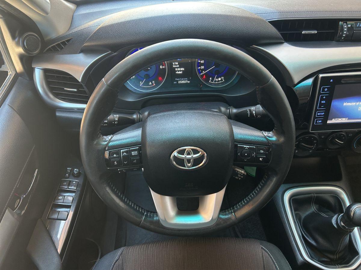 TOYOTA - Hilux - 2.4 d-4d 4x4 EXECUTIVE TELECAMERA + iva