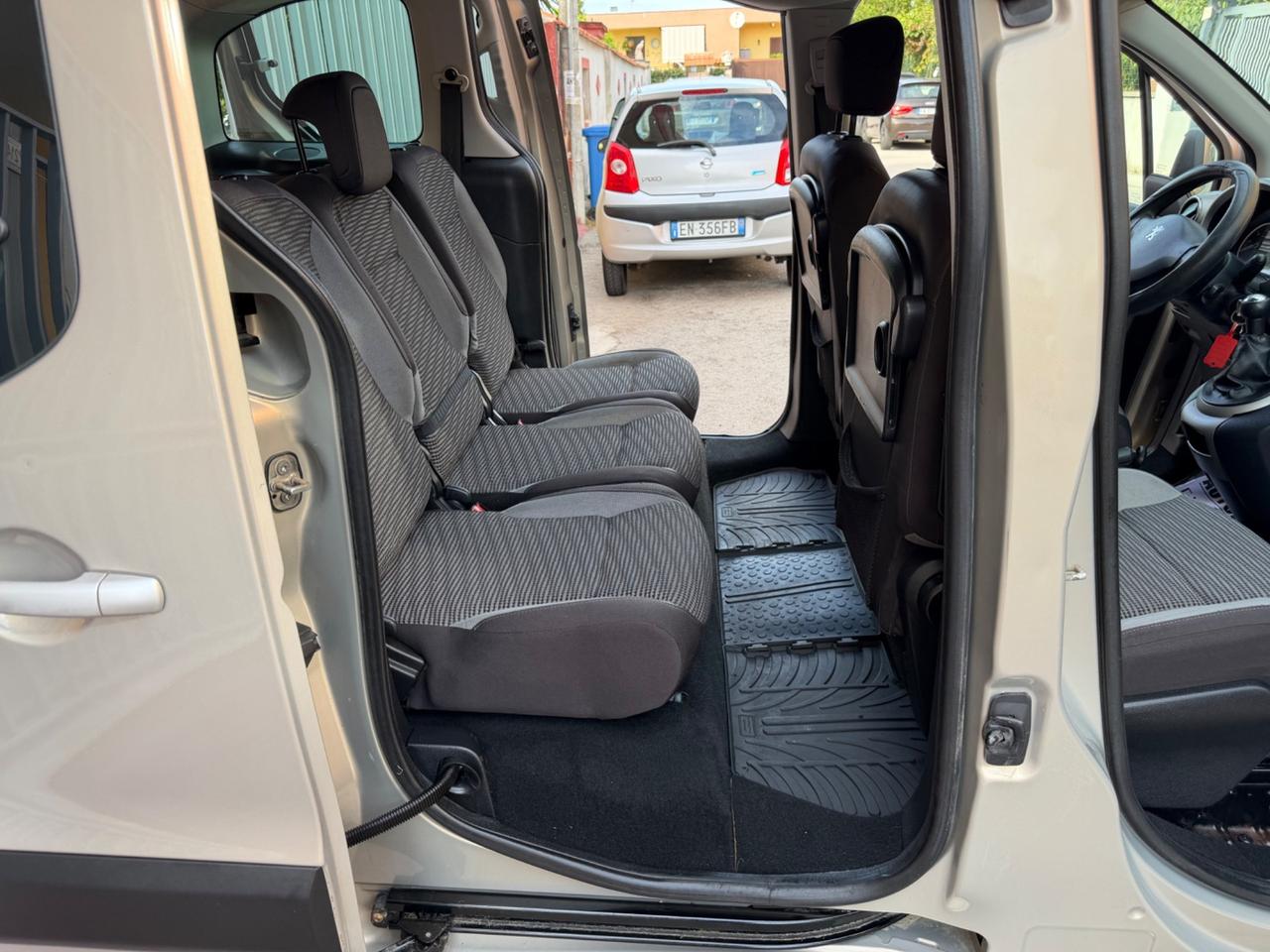 Peugeot Partner Tepee 1.6 HDi 90CV Outdoor