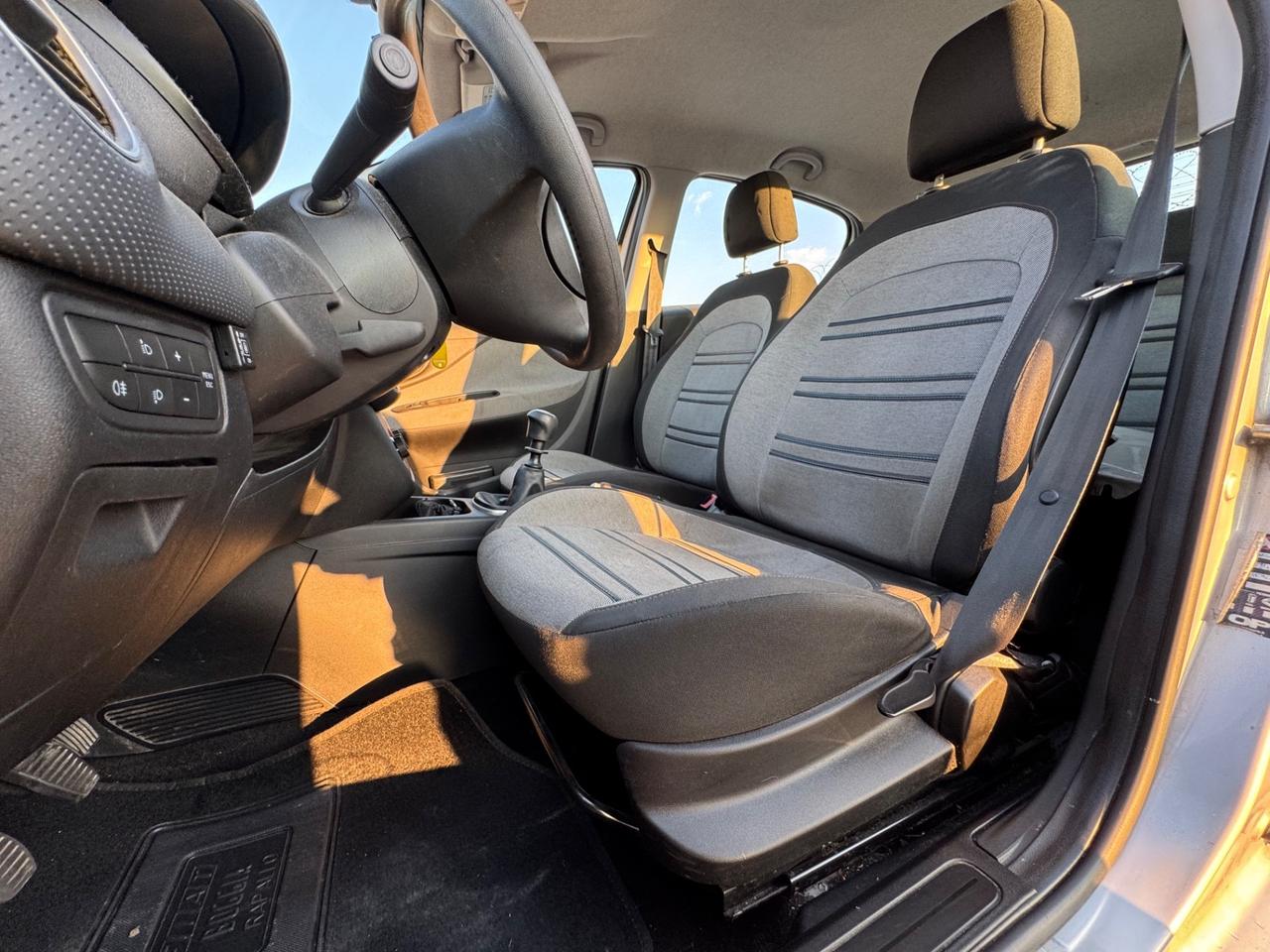 FIAT PUNTO EVO 1.4 BENZINA GPL 2009 12 MESI DI GARANZIA