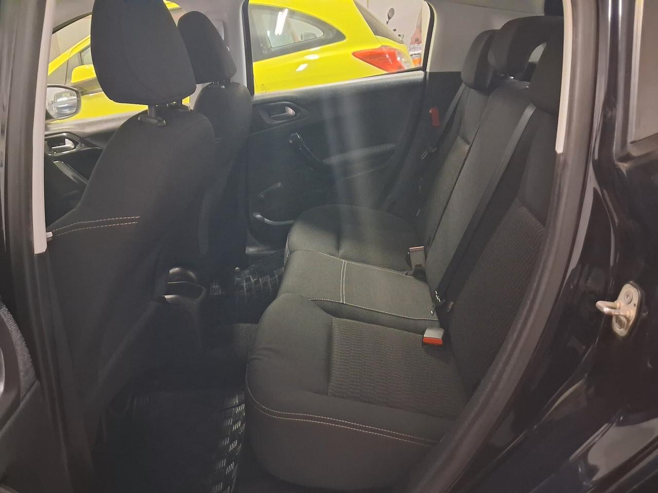 Peugeot 208 unico prop 1.4 hdi 2015