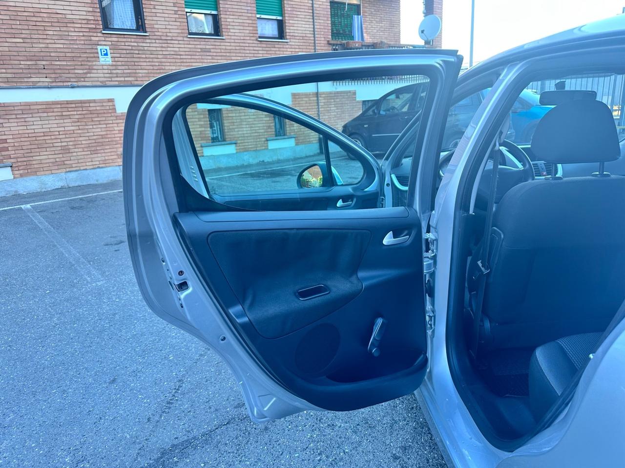 Peugeot 207 benzina gpl 5 porte euro 5