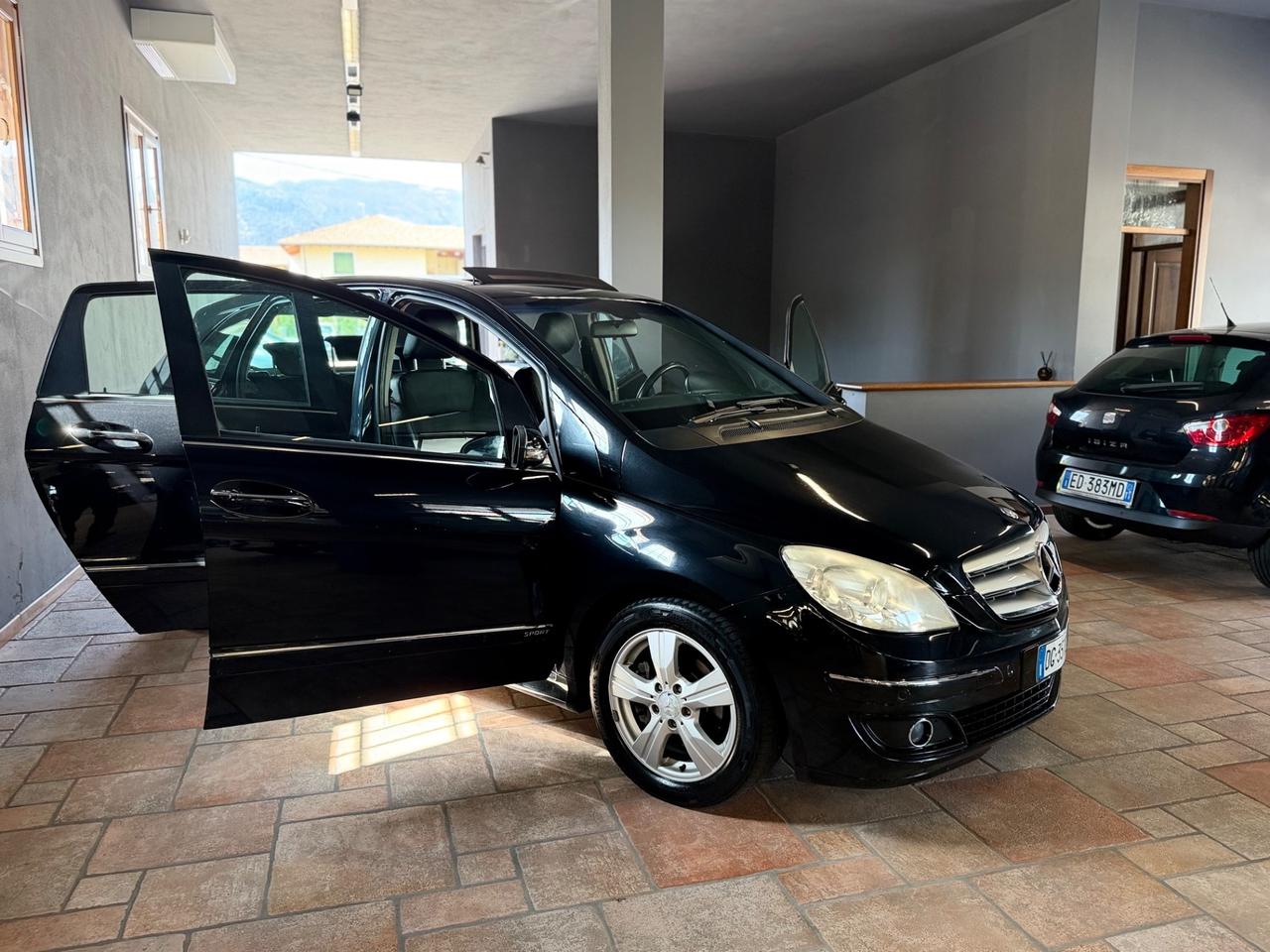 Mercedes-benz B 200 Turbo Sport