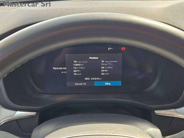 VOLVO XC60 XC60 II 2022 2.0 b4 Momentum auto - GJ250YF