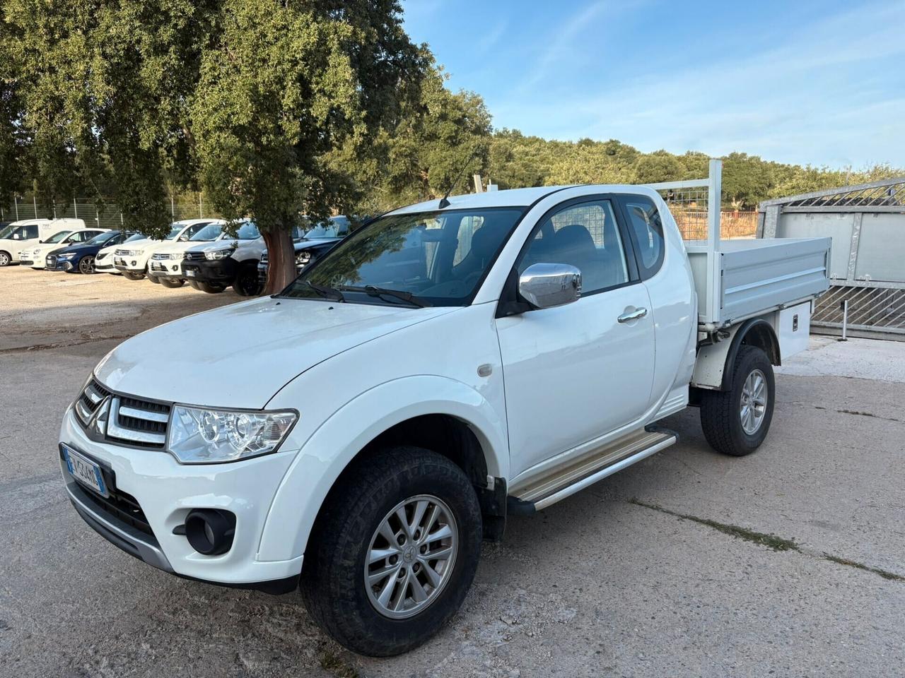 Mitsubishi L200 CLUB CAB 2.5 Did 178 cv