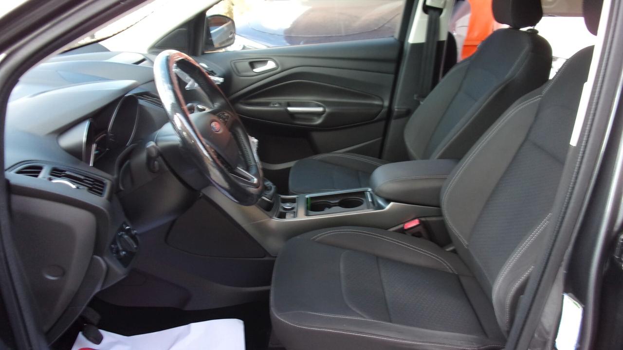 Ford Kuga 1.5 TDCI 120 CV S&S 2WD Titanium
