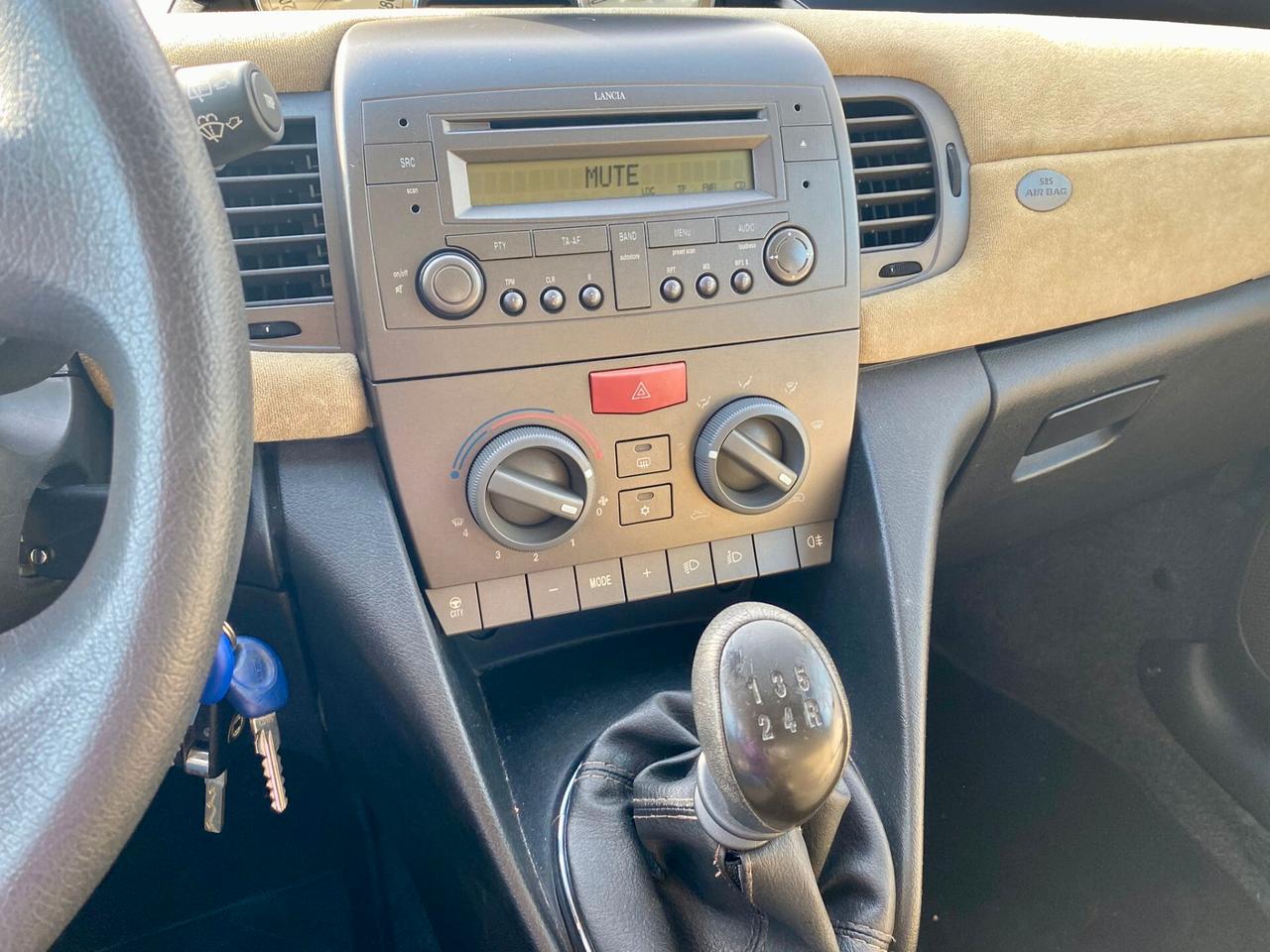 Lancia Ypsilon 1.2 Argento