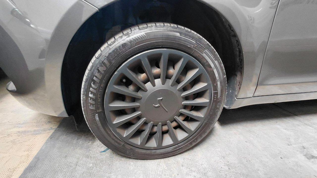 Lancia Ypsilon 1.0 70cv Firefly Hybrid S&S Silver