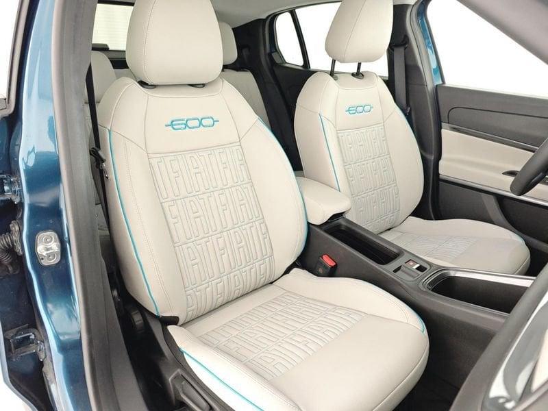FIAT 600 Hybrid 110 CV DCT MHEV La Prima
