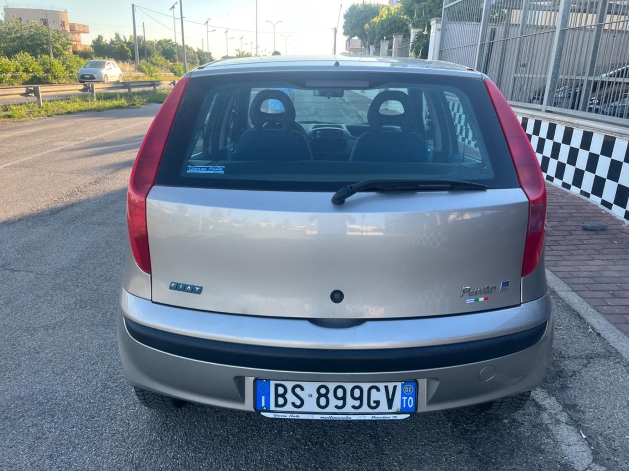 Fiat Punto 1.2i cat 5 porte Unipro 2001