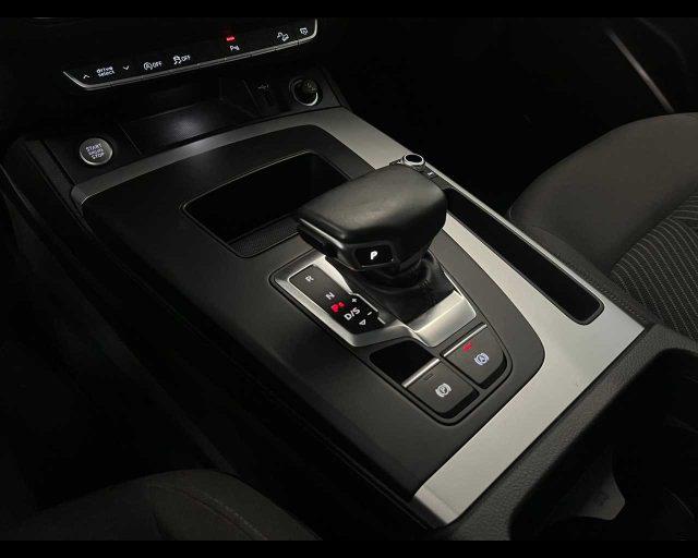 AUDI Q5 35 TDI S tronic Business Advanced