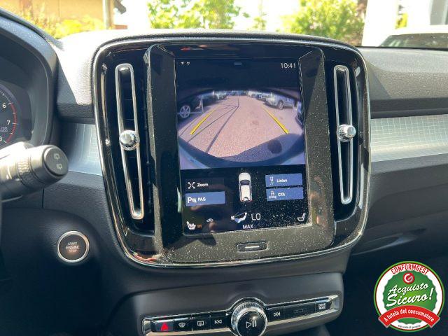 VOLVO XC40 T3