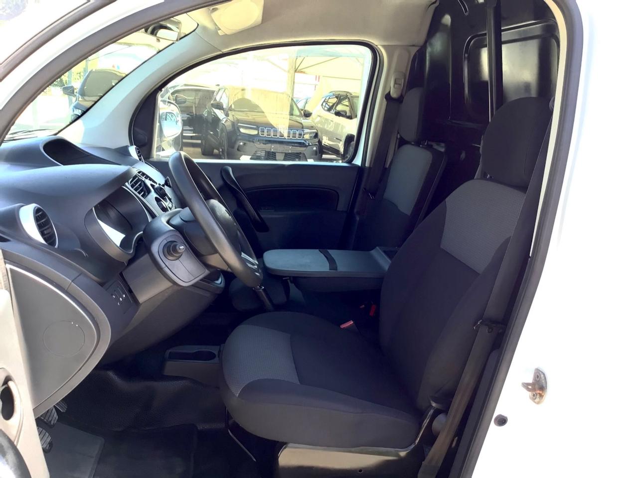 Renault Kangoo 1.5 dCi 90CV Maxi 3POSTI coibentato