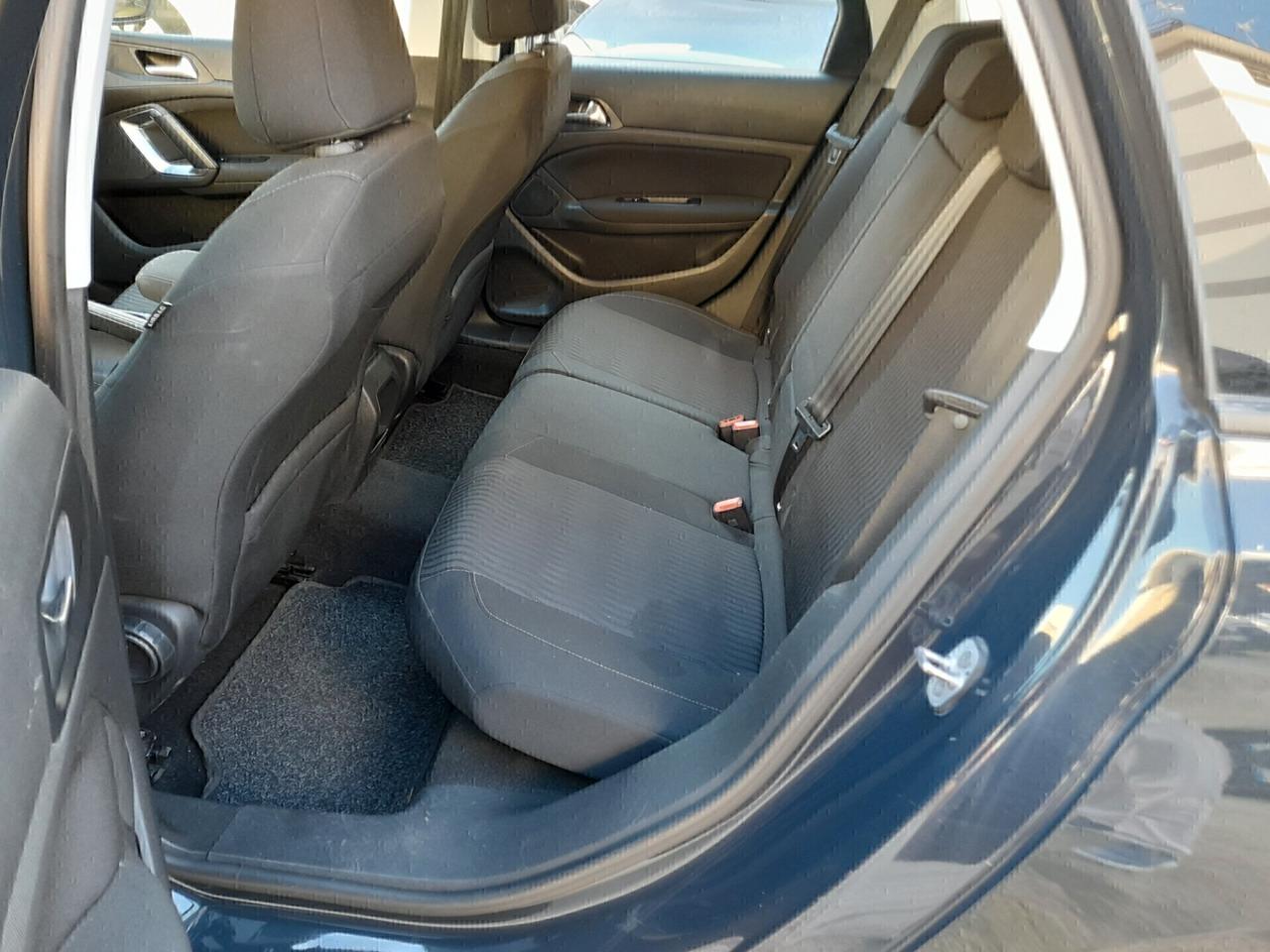 Peugeot 308 BlueHDi 120 S&S SW Allure