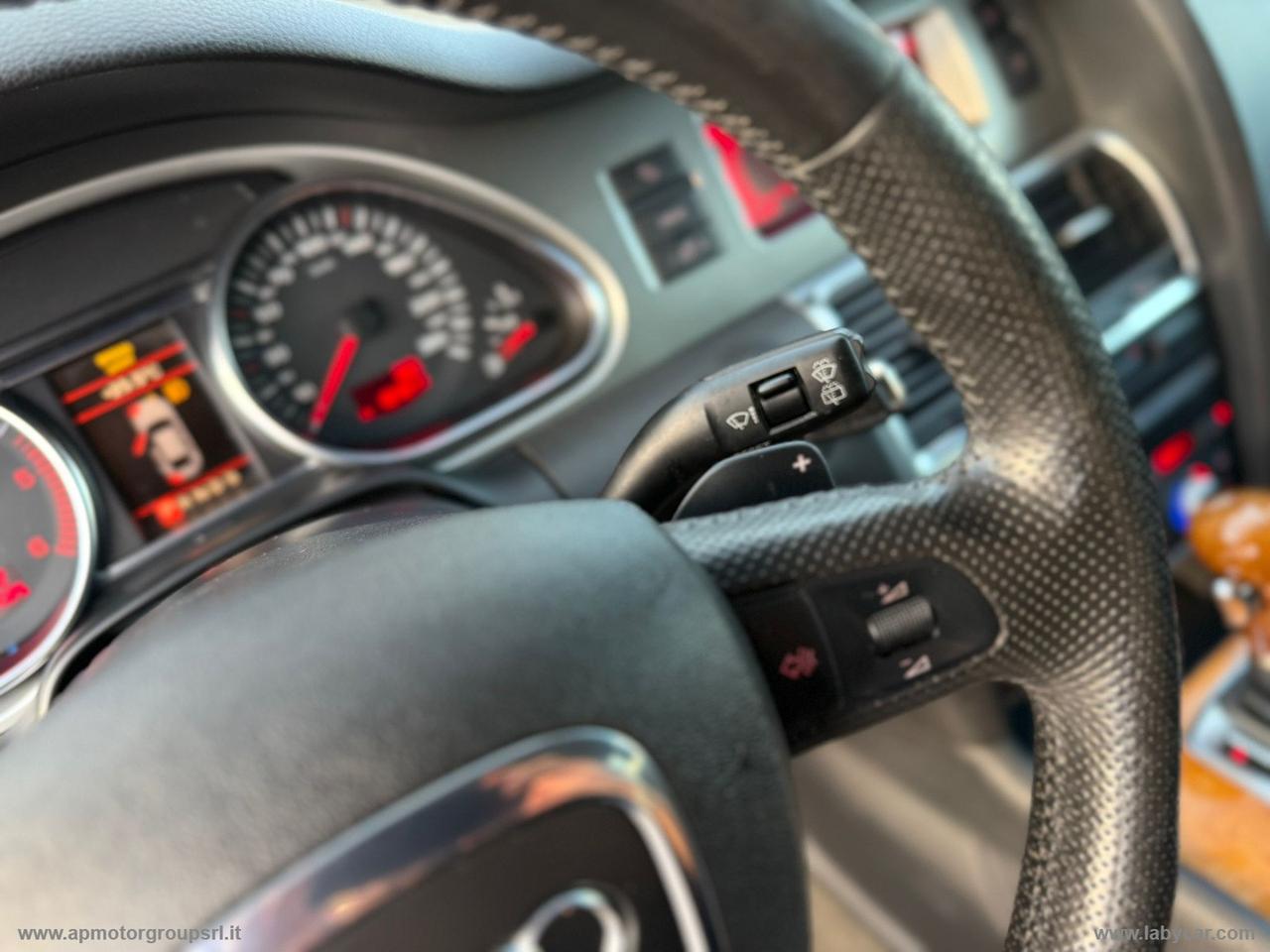 AUDI Q7 3.0 TDI 233CV quattro tiptronic