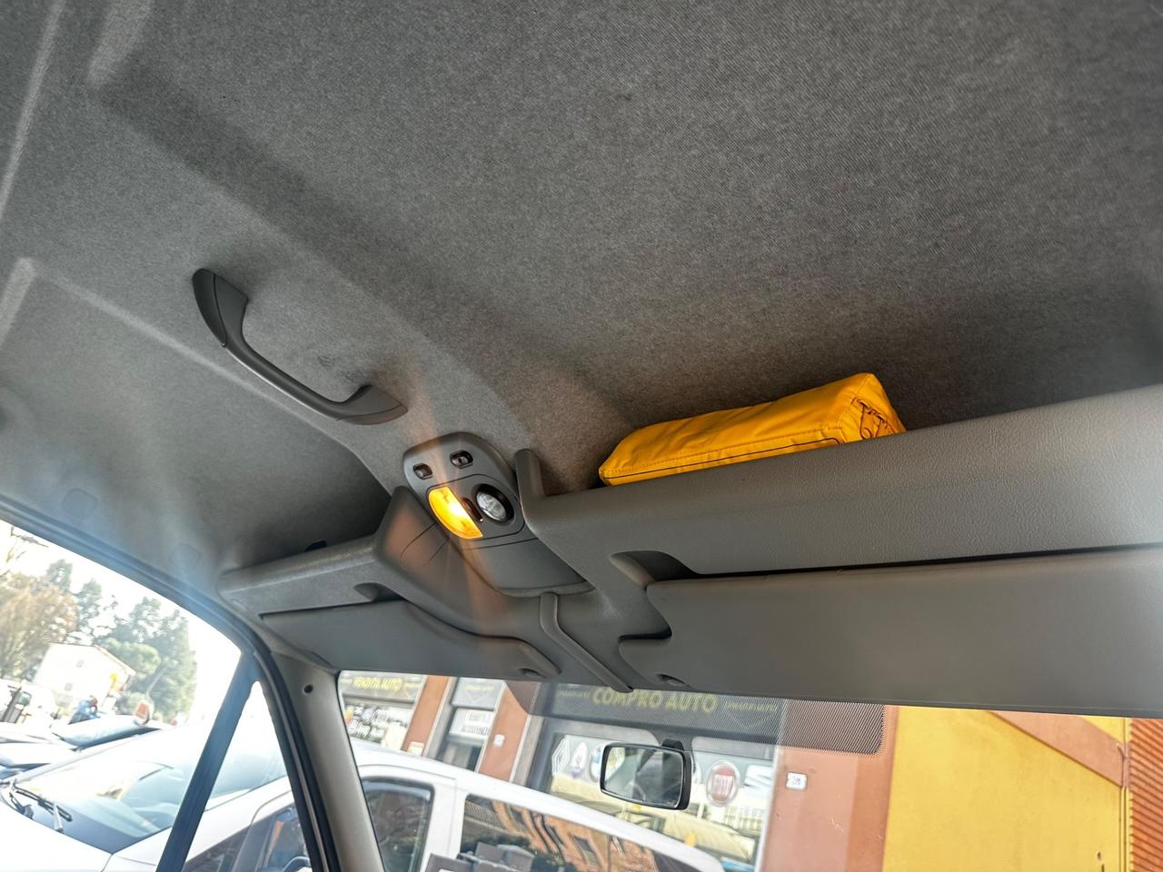 Renault Master T35/100 2.5 dCi PC-TN Furgone Ice