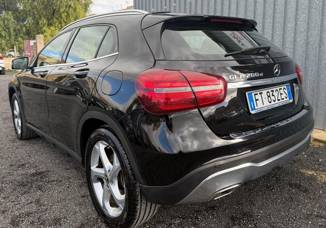 Mercedes-benz GLA 200D SPORT
