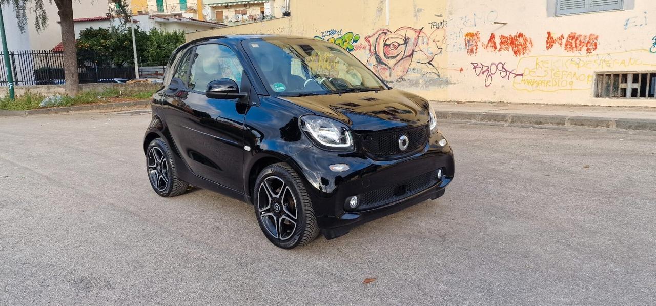 Smart ForTwo 90 0.9 Turbo twinamic Passion AUTOMATICA. FINANZIAMENTI ANCHE SENZA BUSTA PAGA
