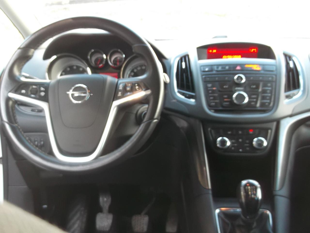 Opel Zafira 1.6 Turbo Metano 7 P. Full 2014
