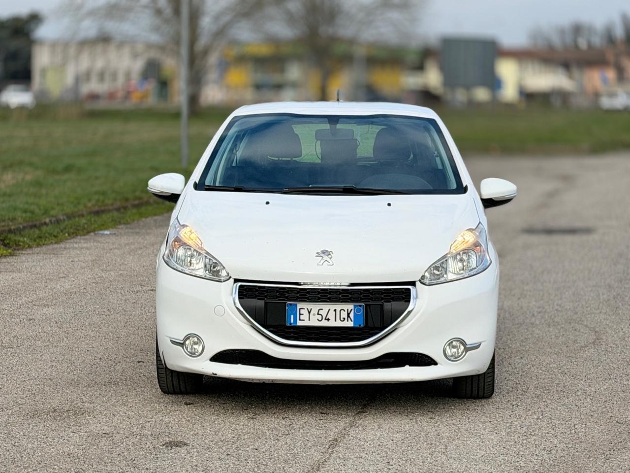 Peugeot 208 1.4 diesel 2015 ok Neo Patentati