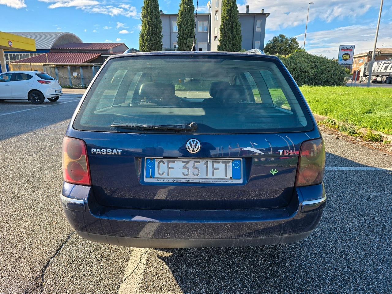 Volkswagen Passat 1.9 TDI/130 CV cat Var. H.line