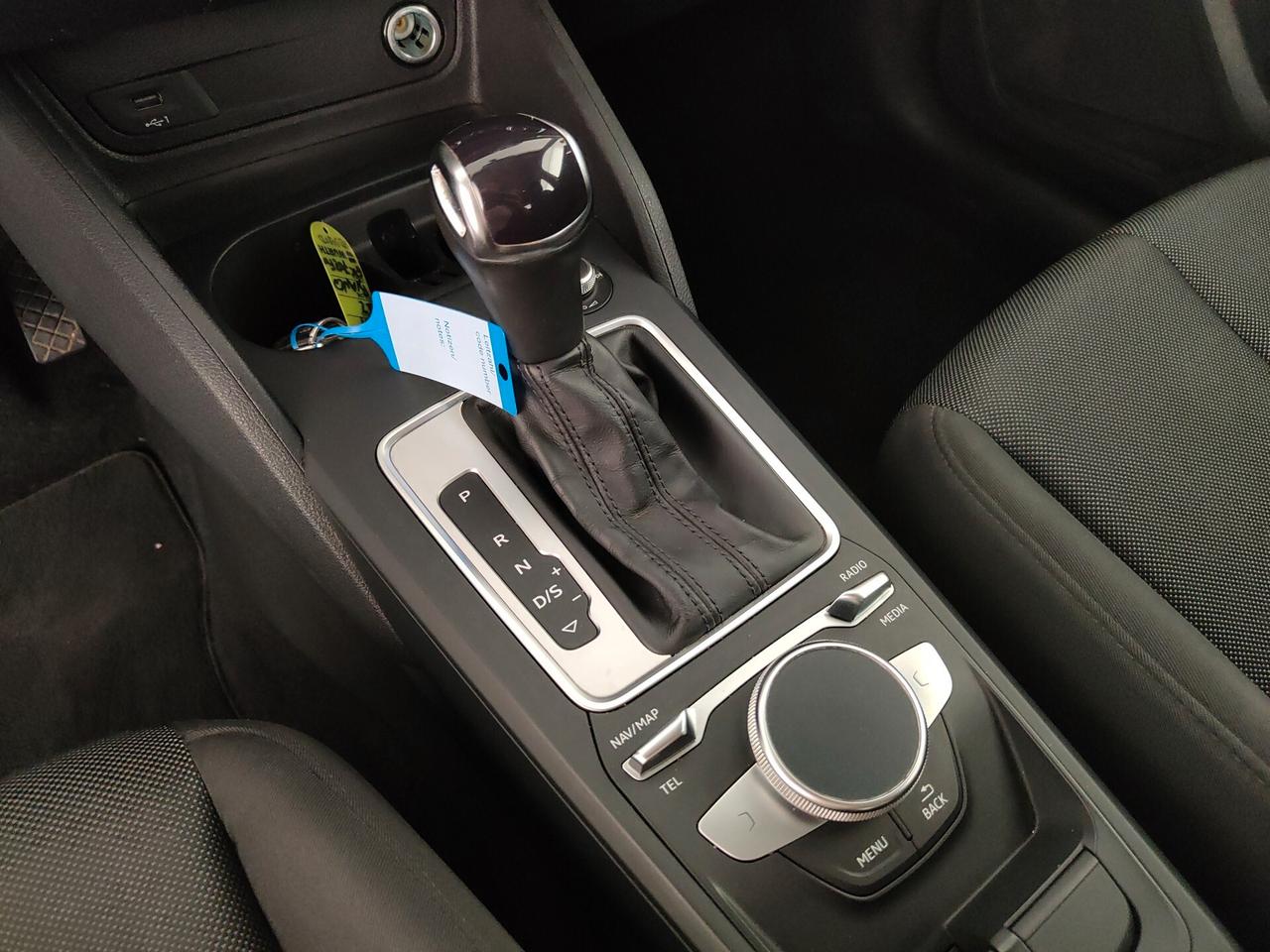 Audi Q2 30 TDI Business